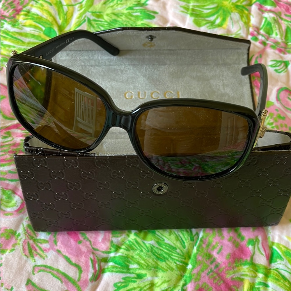 Gucci Black Sporty Wraparound Sunglasses